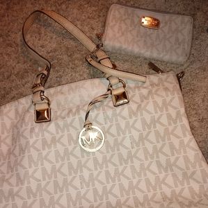 Michael kors purse and wallet